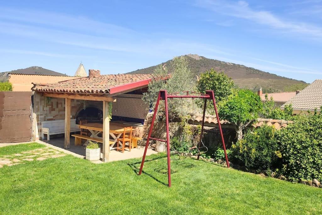 Casa Rural Tozolosolobos Otero de Bodas Exterior photo